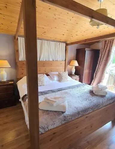 Wild Oats 17 - Yellowtop Country Park - Hot Tub - Yorkshire Villa York