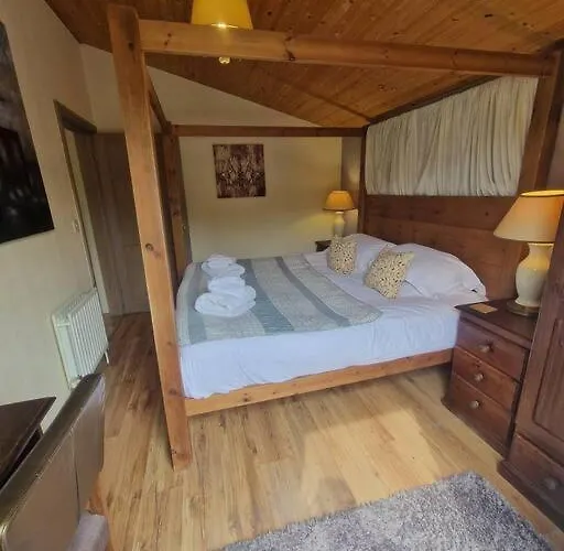 Wild Oats 17 - Yellowtop Country Park - Hot Tub - Yorkshire Villa