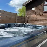 Wild Oats 17 - Yellowtop Country Park - Hot Tub - Yorkshire Villa