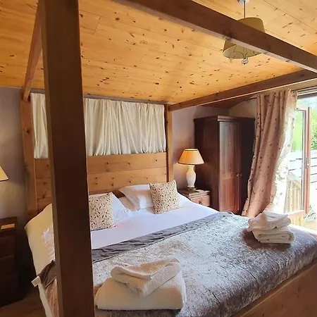 Wild Oats 17, Yellowtop Country Park Vila