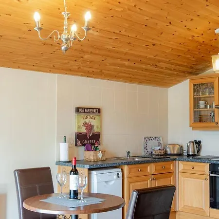 Wild Oats 17, Yellowtop Country Park