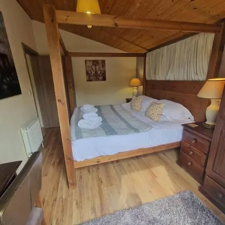 Wild Oats 17 - Yellowtop Country Park - Hot Tub - Yorkshire Villa